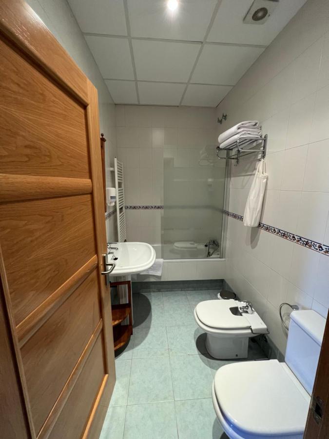 Hostal Villa El Colmenar Mombeltrán エクステリア 写真